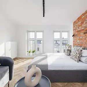 https://studio-with-an-ac-starowislna-41-kazimierz.krakowhotelspoland.com